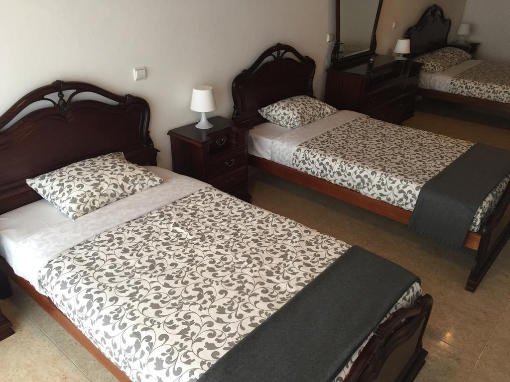 Granada Holidays Pension São Martinho do Porto Buitenkant foto